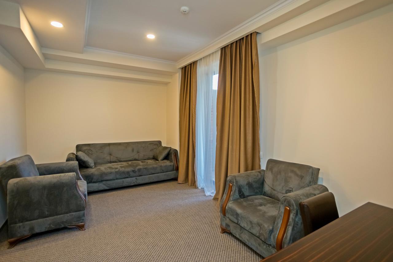 Hotel Genio Tbiliszi Kültér fotó